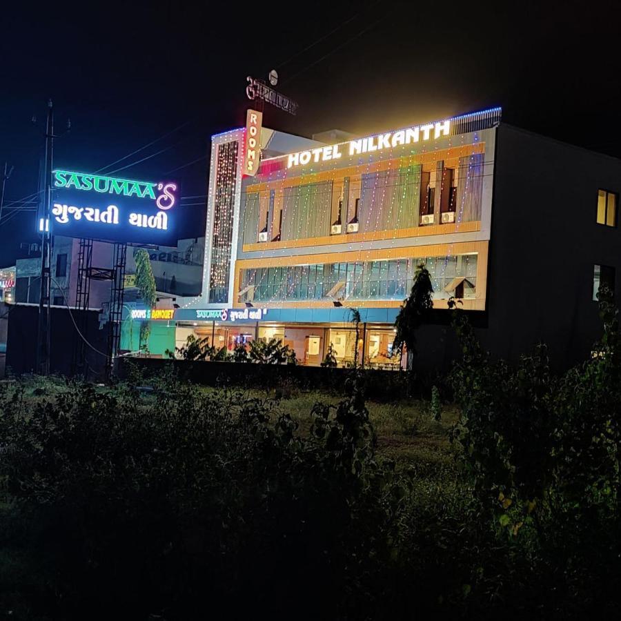 Hotel Nilkanth Navsari Ngoại thất bức ảnh