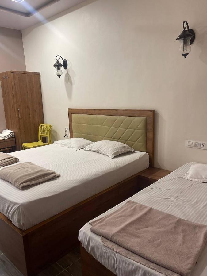 Hotel Nilkanth Navsari Ngoại thất bức ảnh